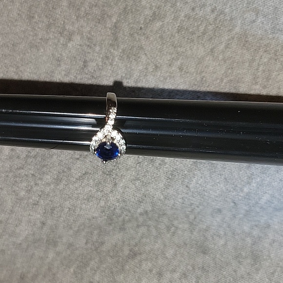 Dark Blue Sapphire Ring - Picture 6 of 9